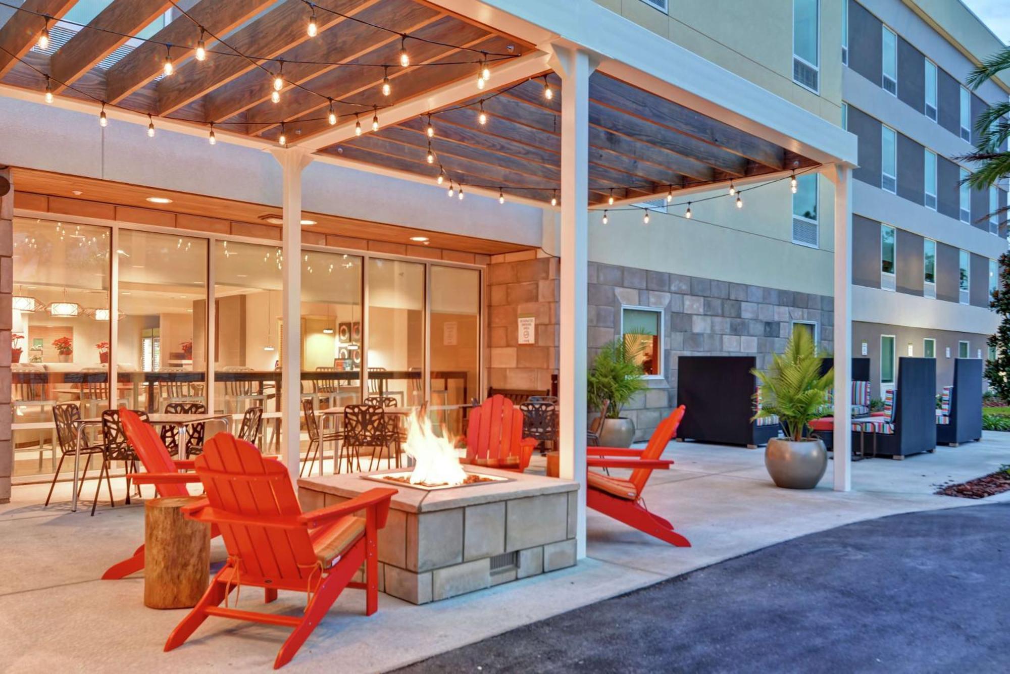 Home2 Suites By Hilton Daytona Beach Speedway Bagian luar foto